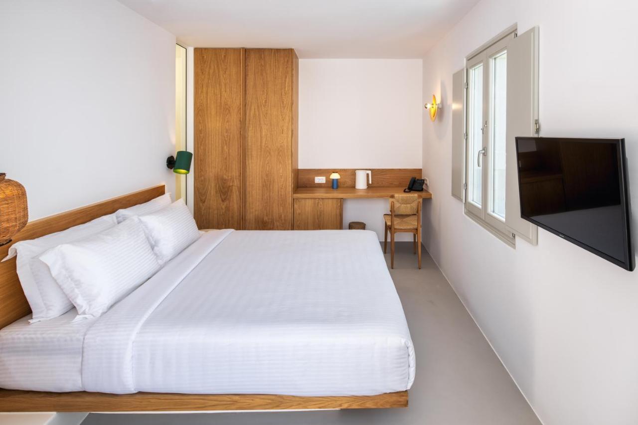 Viva Nove Suites Kamari  Ngoại thất bức ảnh
